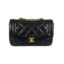 Article A Chanel Bag Stolen...