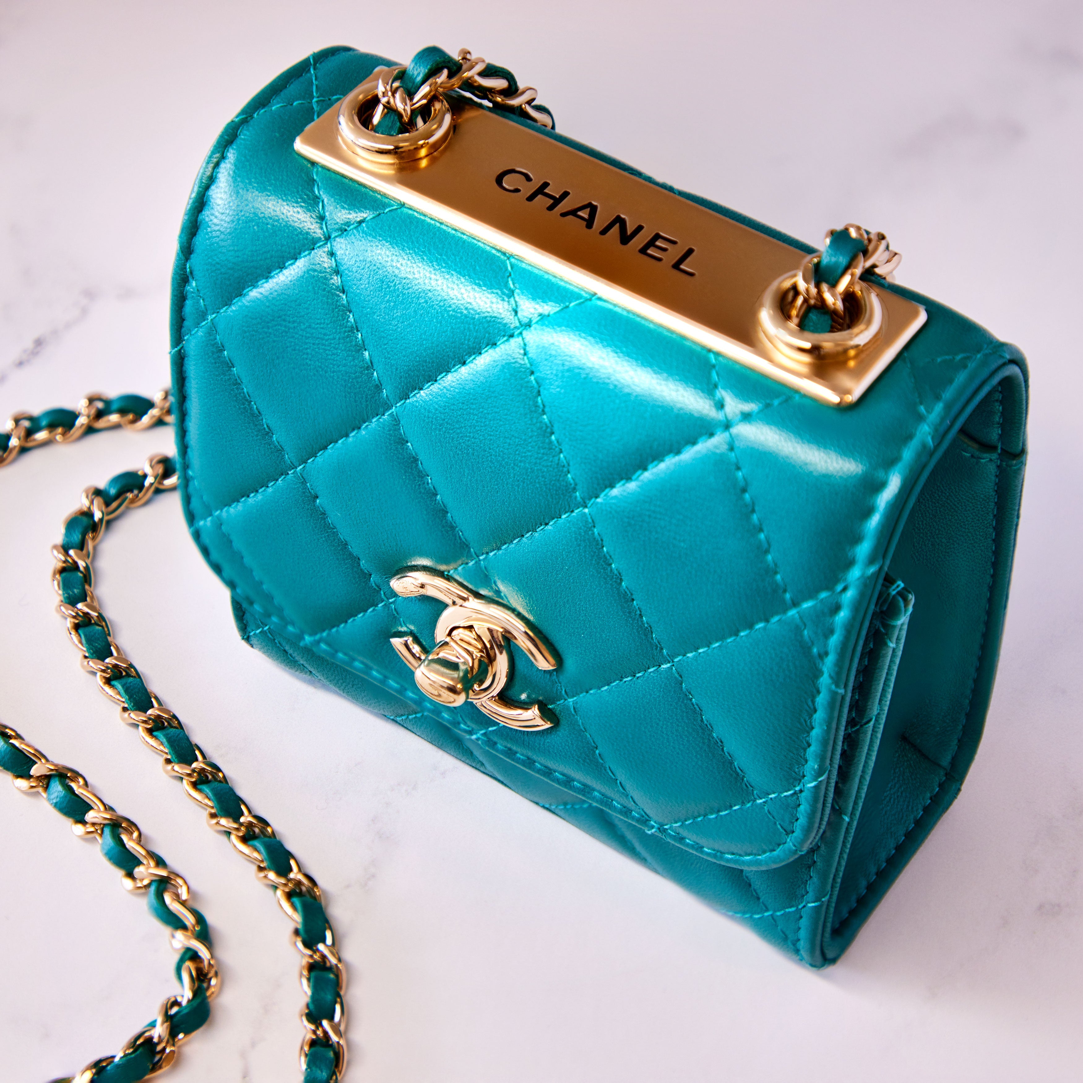Chanel - Crossbody