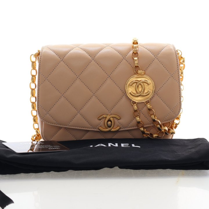 Pre-Owned Chanel Flap Bag Small Lambskin CC Coin, front view, photo 18 of 18