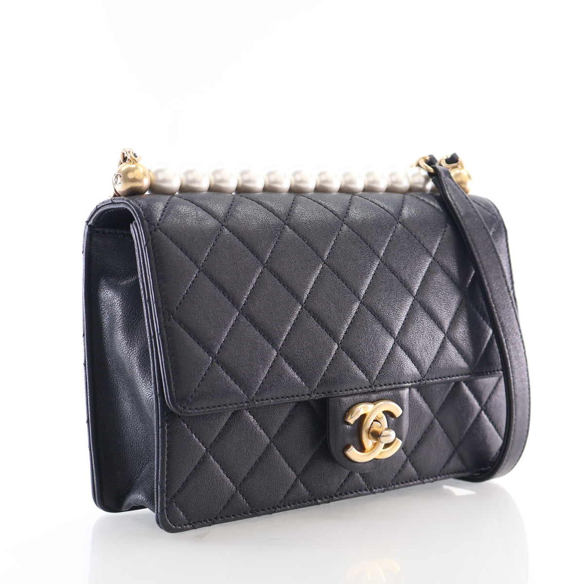 Pre-Owned Chanel Flap Bag Caviar Leather Chic Pearls, front view