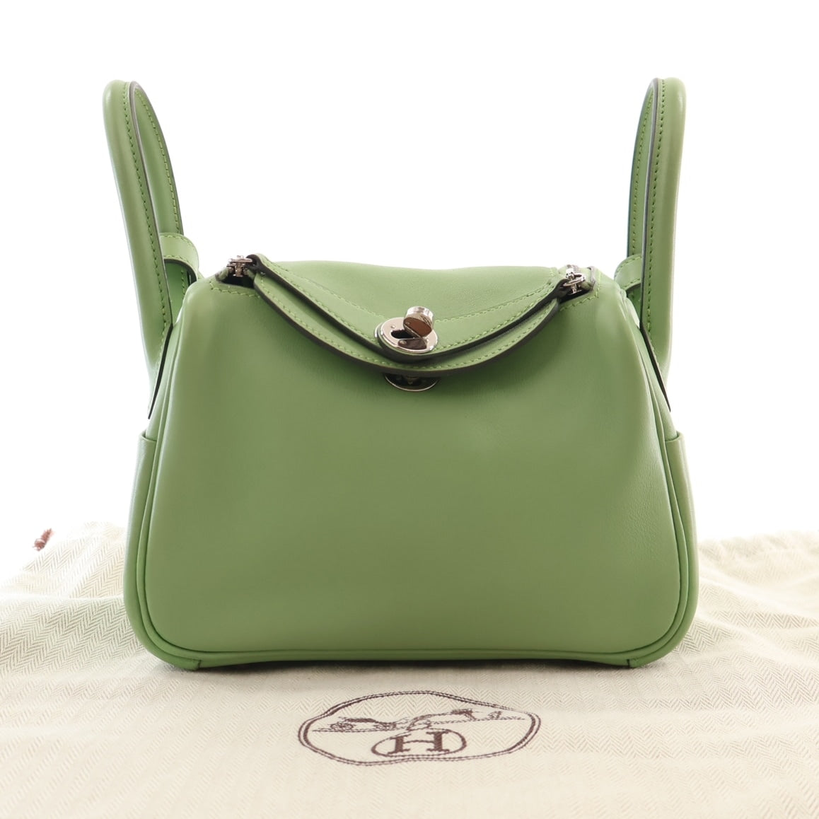 Pre-Owned Hermès Lindy Mini Vert Criquet Swift Leather 20, front view, photo 15 of 16