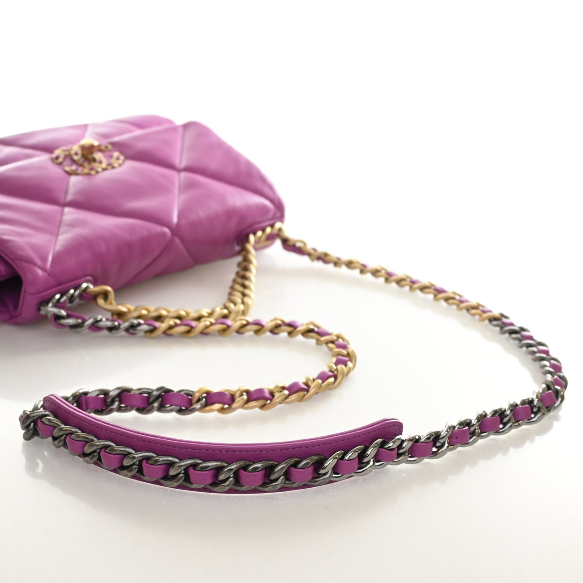 Chanel Medium Lambskin 19 Flap Bag, photo 10 of 14