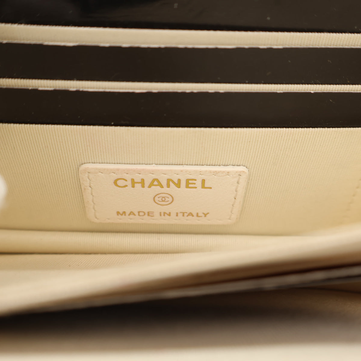 Pre-Owned Chanel Wallet On Chain Lambskin WOC, logo detail, photo 13 of 18