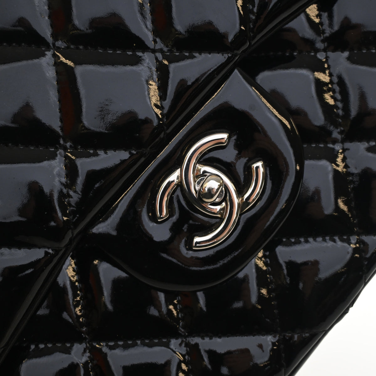 Chanel Jumbo Patent Classic Double Flap Bag, photo 4 of 16