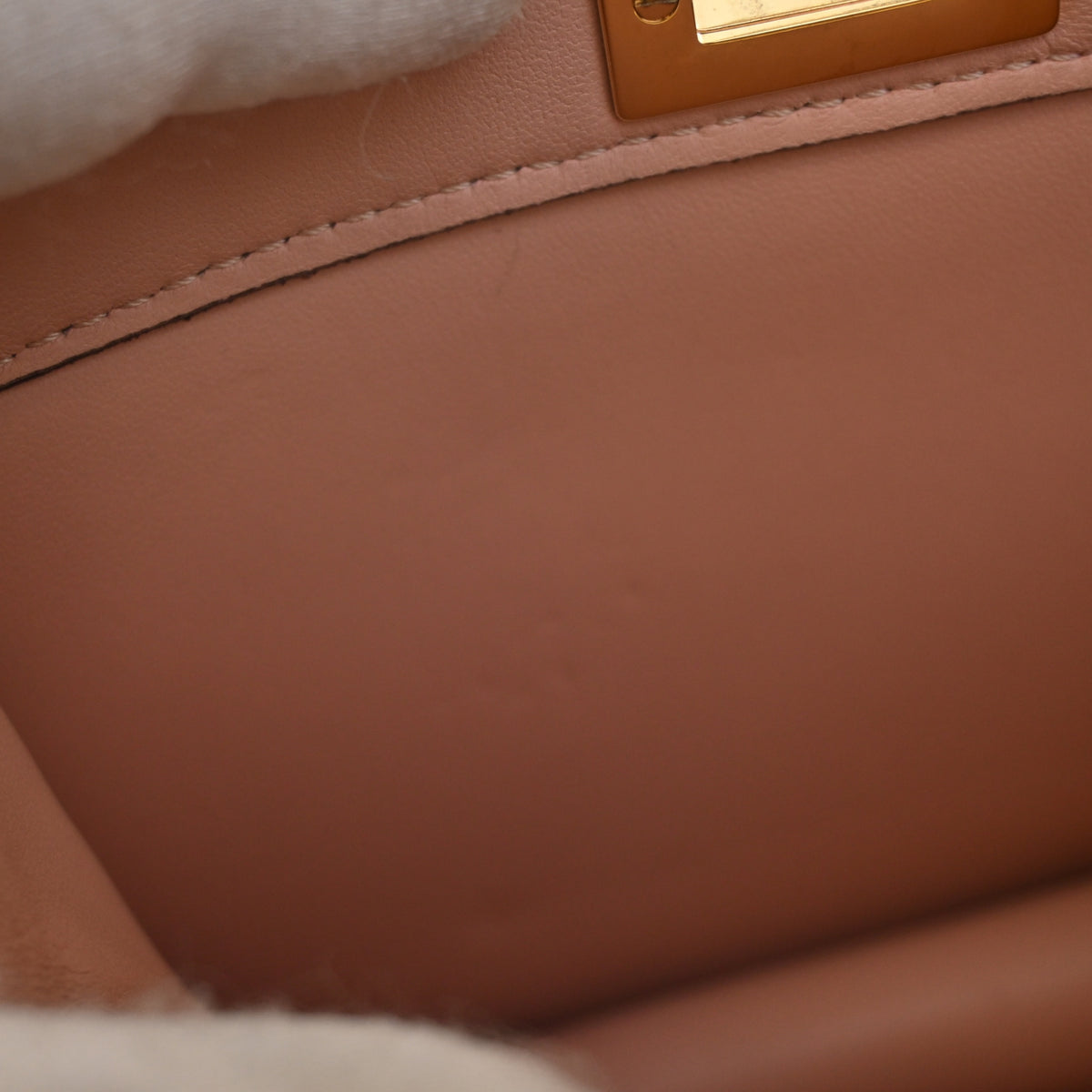 Pre-Owned Fendi Peekaboo Ostrich Leather Iseeu Petite, open interior
