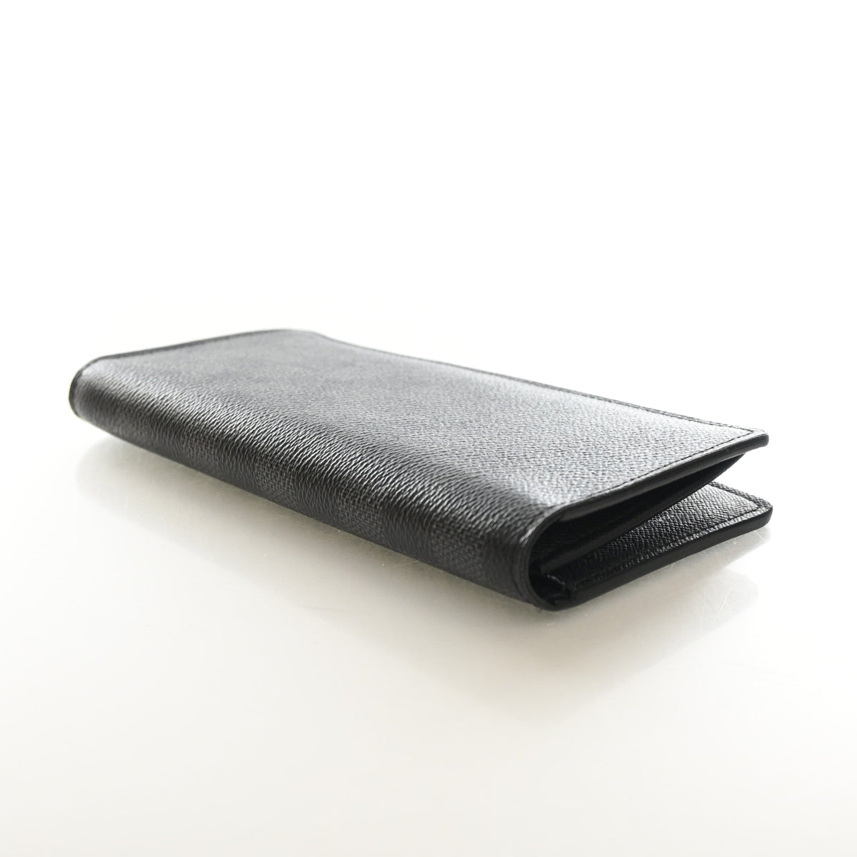 Pre-Owned Louis Vuitton Wallet Damier Eclipse Brazza, side profile