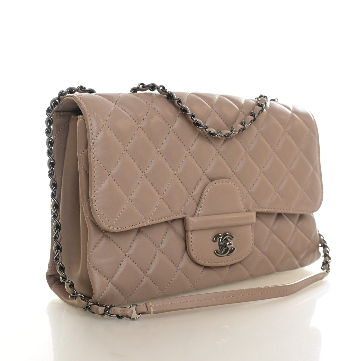 Chanel Jumbo Lambskin Single Flap Bag, photo 2 of 17
