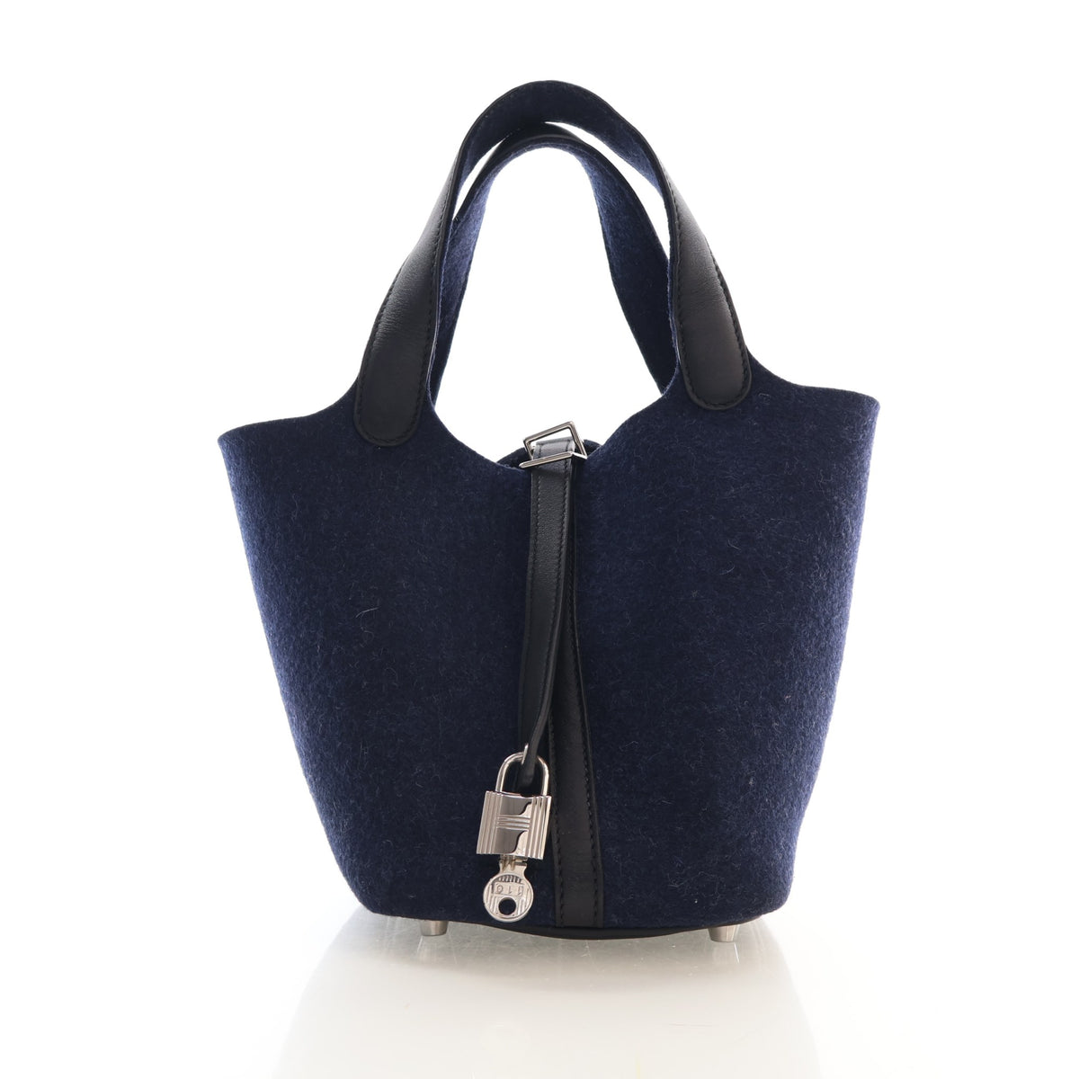 Pre-Owned Hermès Picotin Lock 18 Bleu Nuit Feutre, front view, authenticated at Luxe Du Jour