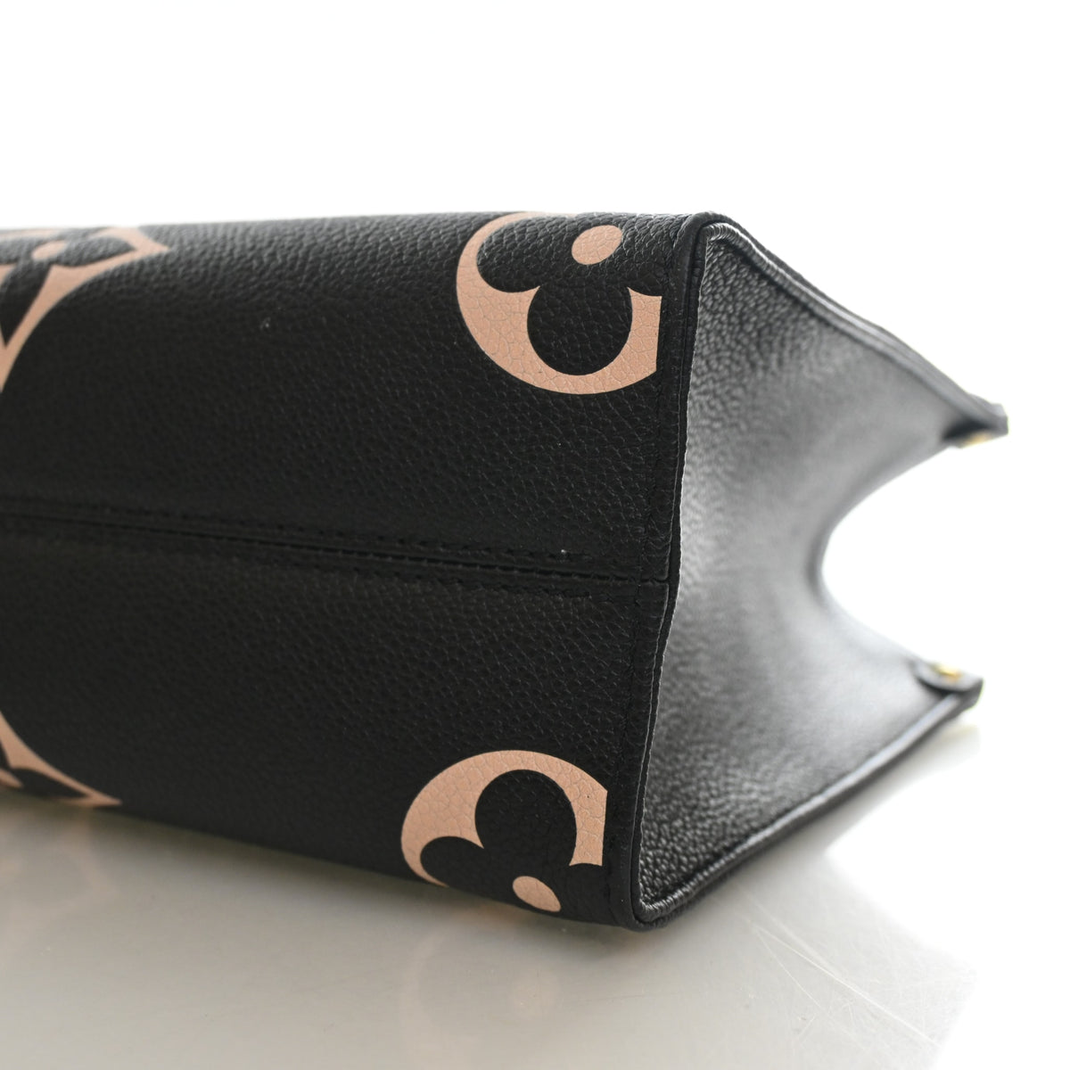 Louis Vuitton Monogram Giant Empreinte OnTheGo PM, photo 7 of 13