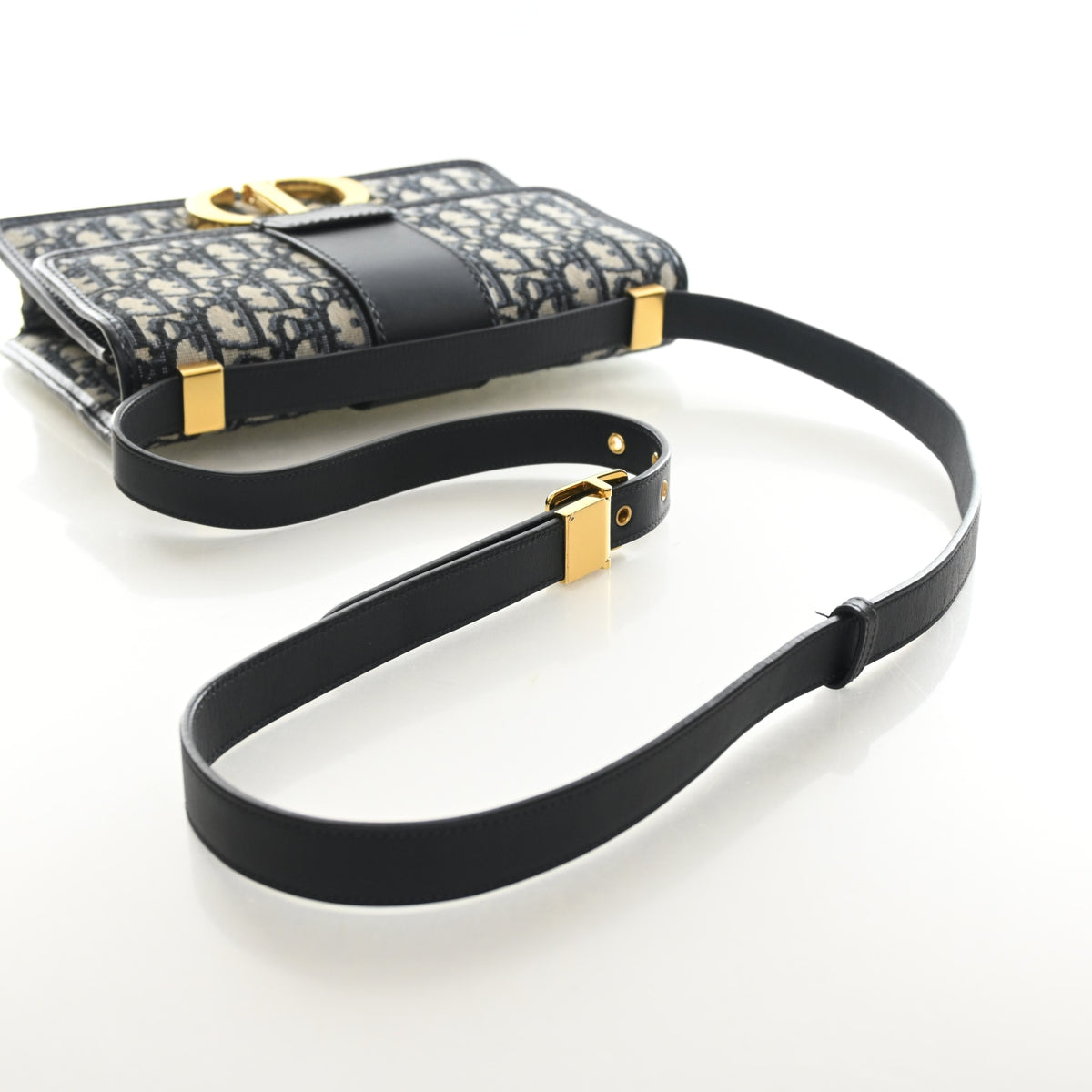 Christian Dior Oblique 30 Montaigne, photo 9 of 11