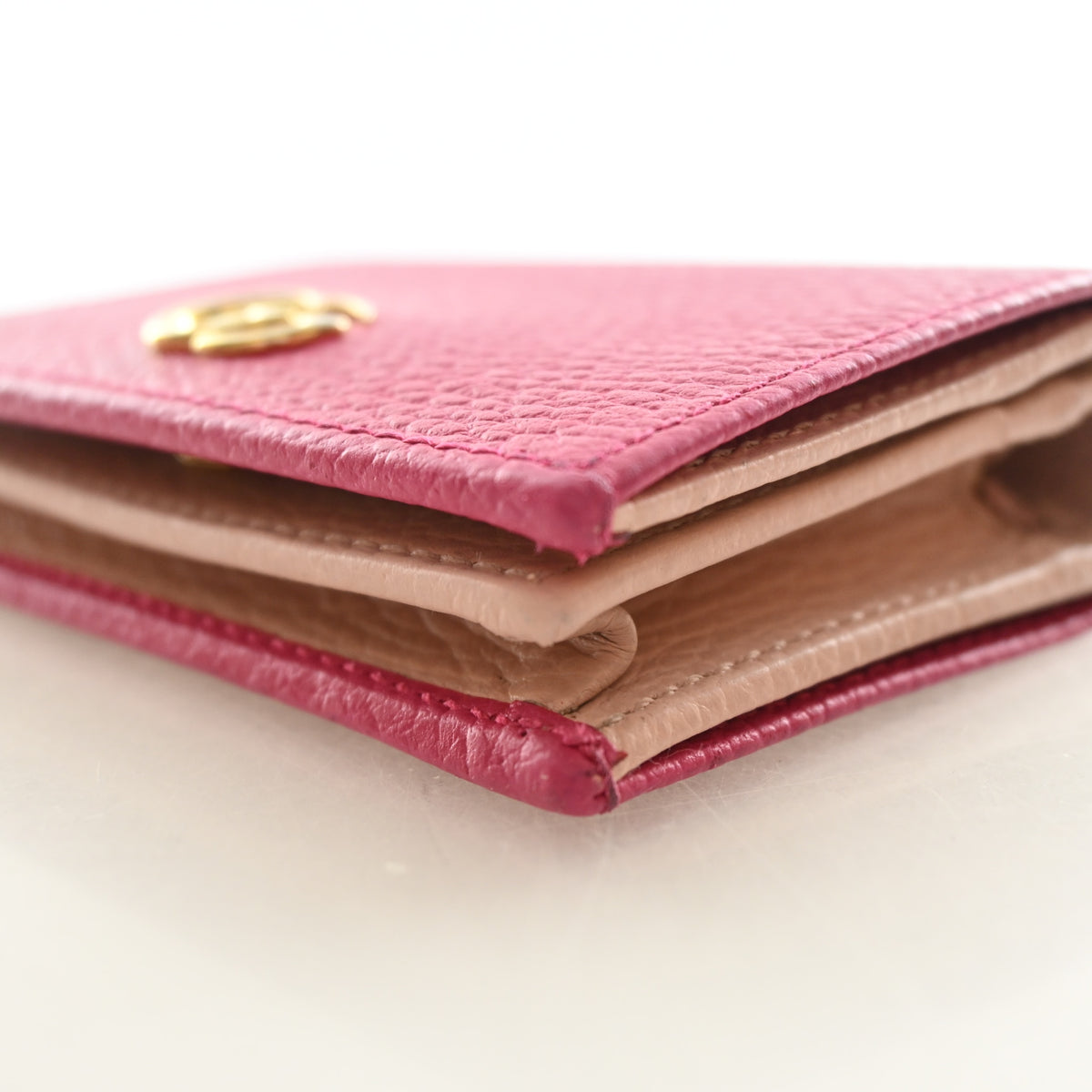 Pre-Owned Gucci Marmont Small Calfskin GG Wallet, side profile, photo 8 of 17