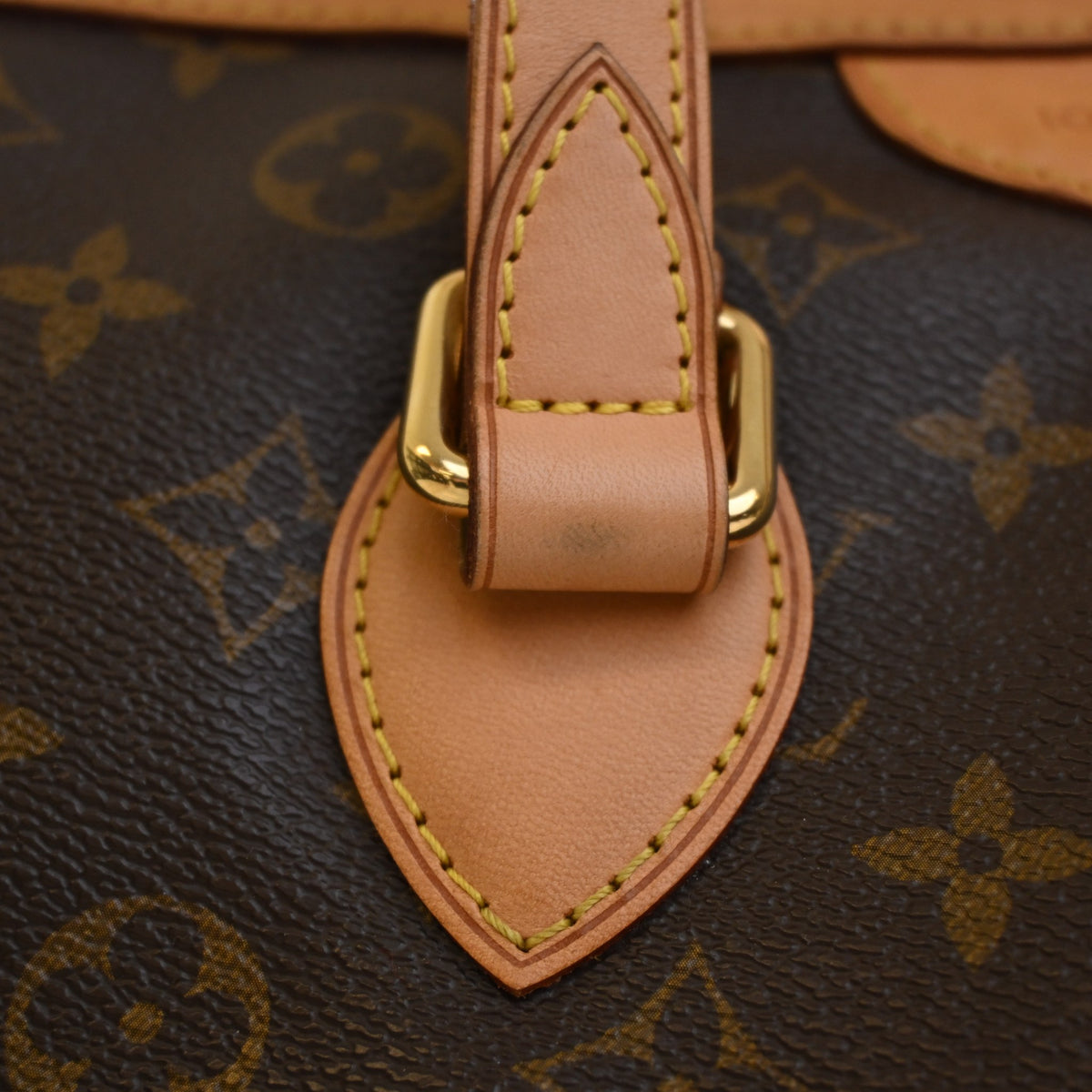 Pre-Owned Louis Vuitton PM Monogram Palermo, gold hardware close-up