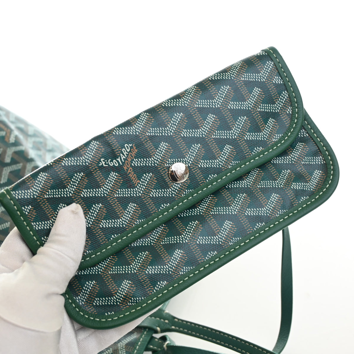Pre-Owned Goyard GM Goyardine St. Louis, held in hand