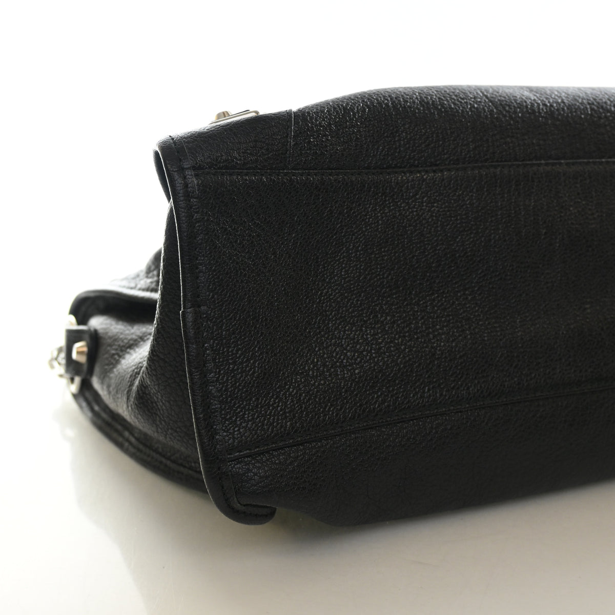 Pre-Owned Balenciaga Medium Goatskin Metallic Edge City Bag, corner and edge detail