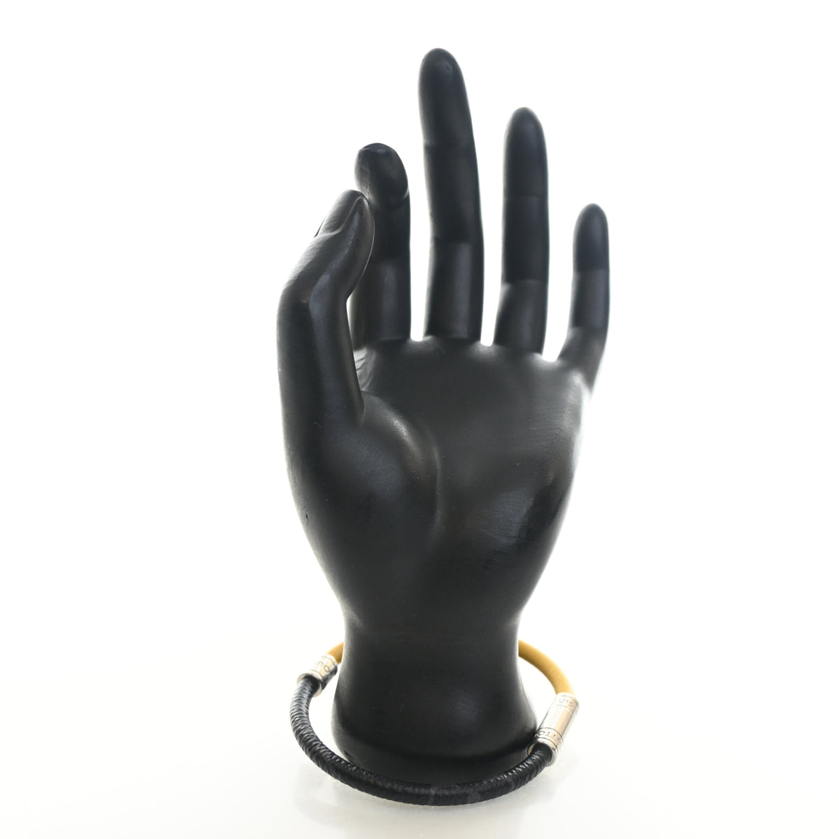 Pre-Owned Louis Vuitton Bracelet Split, held in hand