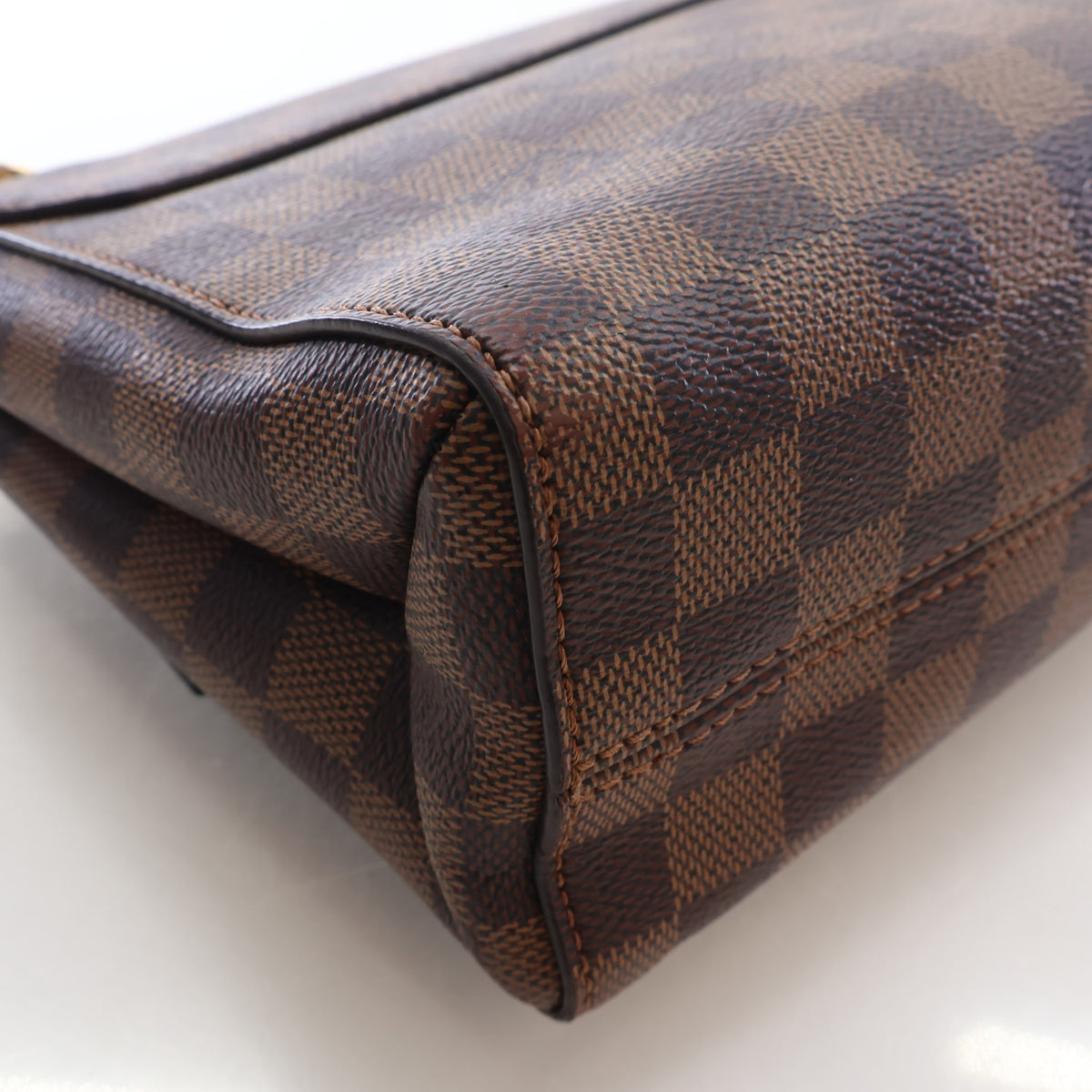 Pre-Owned Louis Vuitton PM Damier Ebene Vavin, corner and edge detail, photo 13 of 18