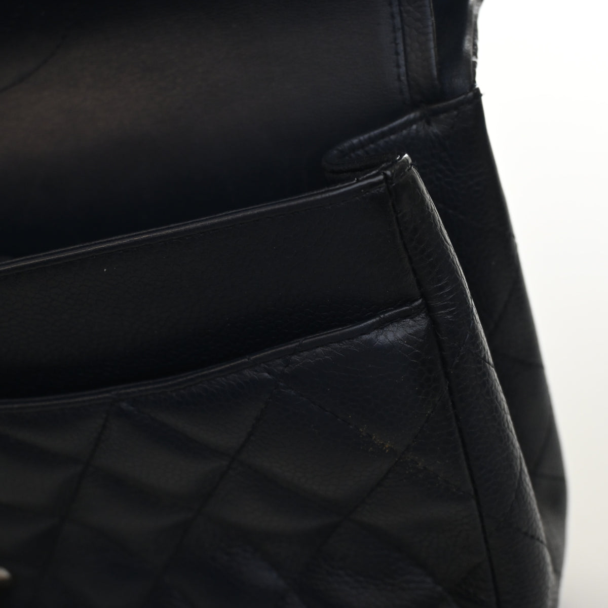 Chanel Jumbo Caviar Classic Double Flap Bag, photo 14 of 18