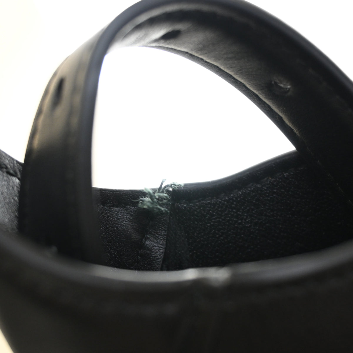Pre-Owned Balenciaga Hobo Small Calfskin Bel Air Bag, corner and edge detail, photo 19 of 20