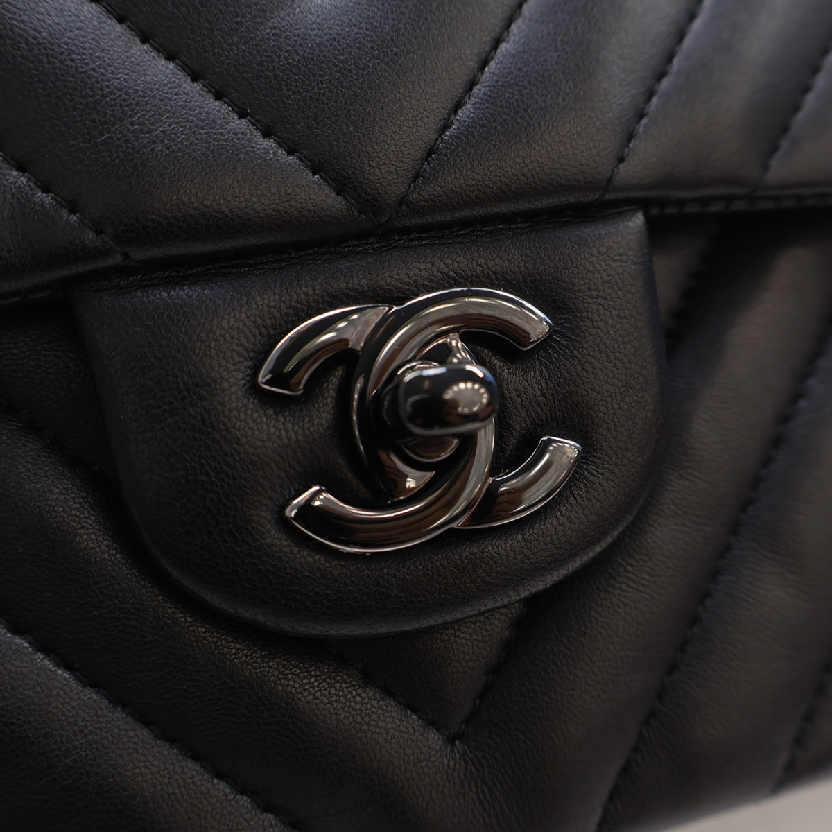 Chanel Medium Lambskin Chevron So Black Double Flap Bag, photo 4 of 17