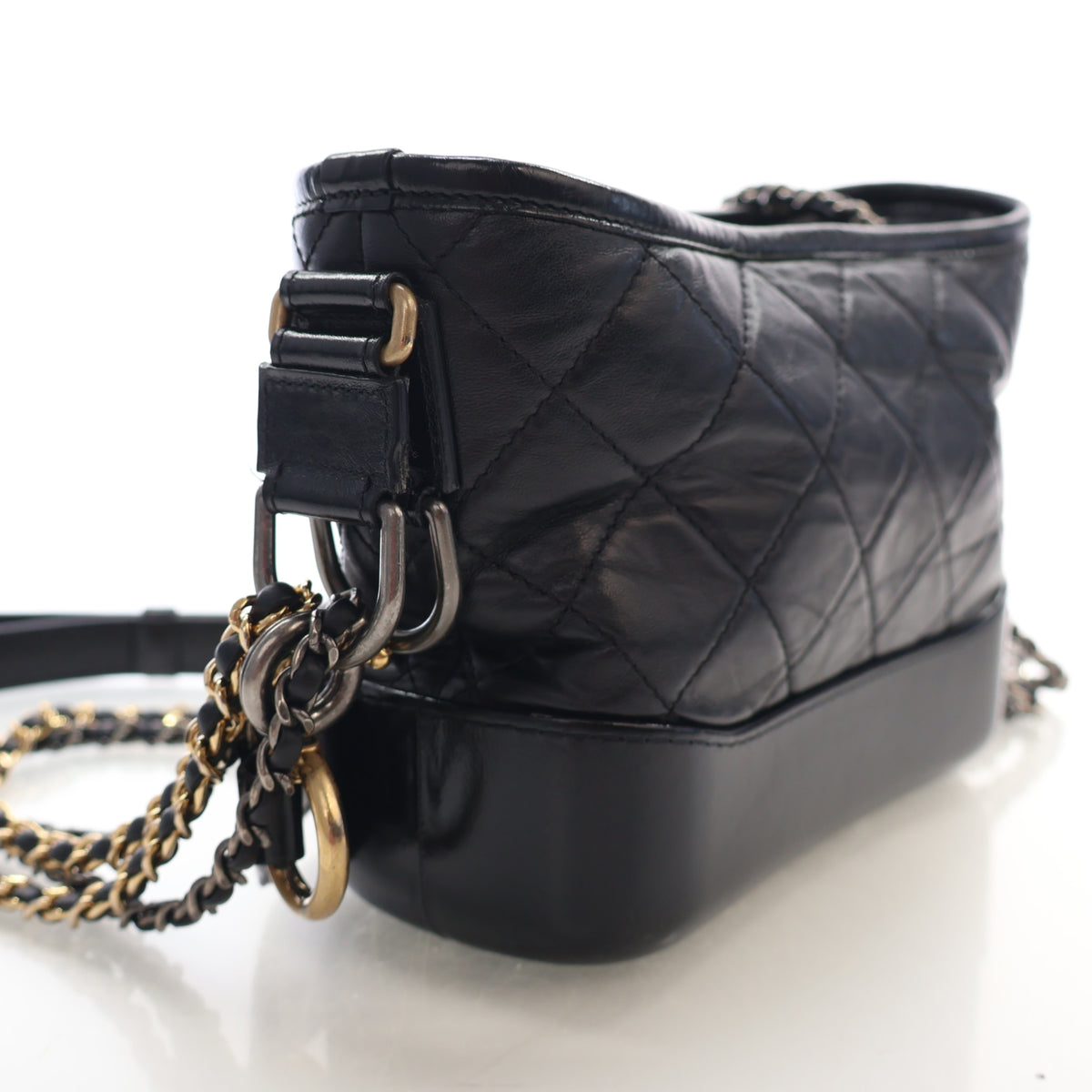 Pre-Owned Chanel Hobo Small Calfskin Gabrielle, side profile, photo 19 of 22