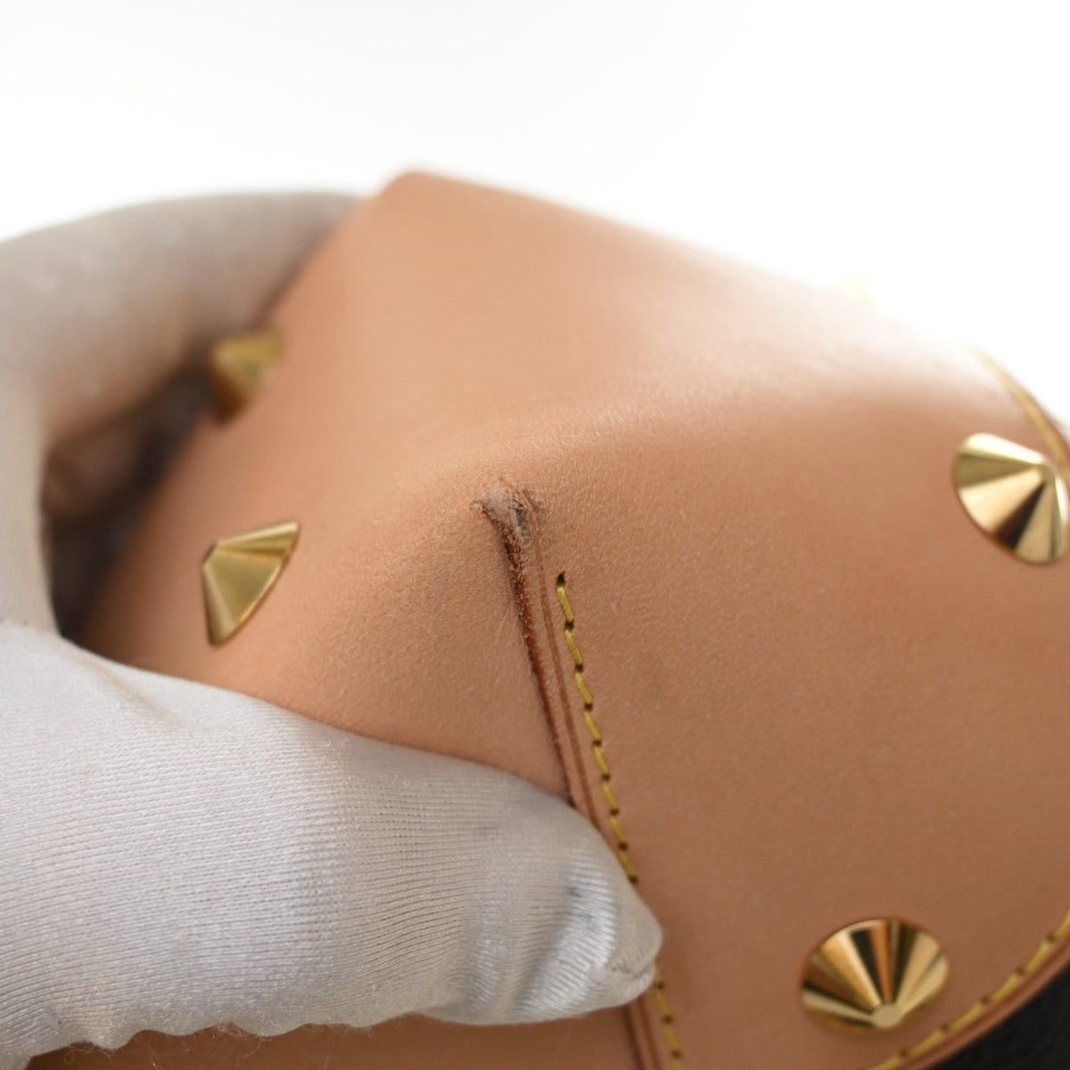 Pre-Owned Louis Vuitton MM Multicolor Monogram Judy, corner and edge detail, photo 18 of 19