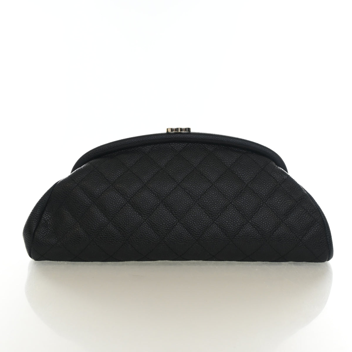Pre-Owned Chanel Clutch Caviar Leather Timeless, base and feet view, photo 10 of 13