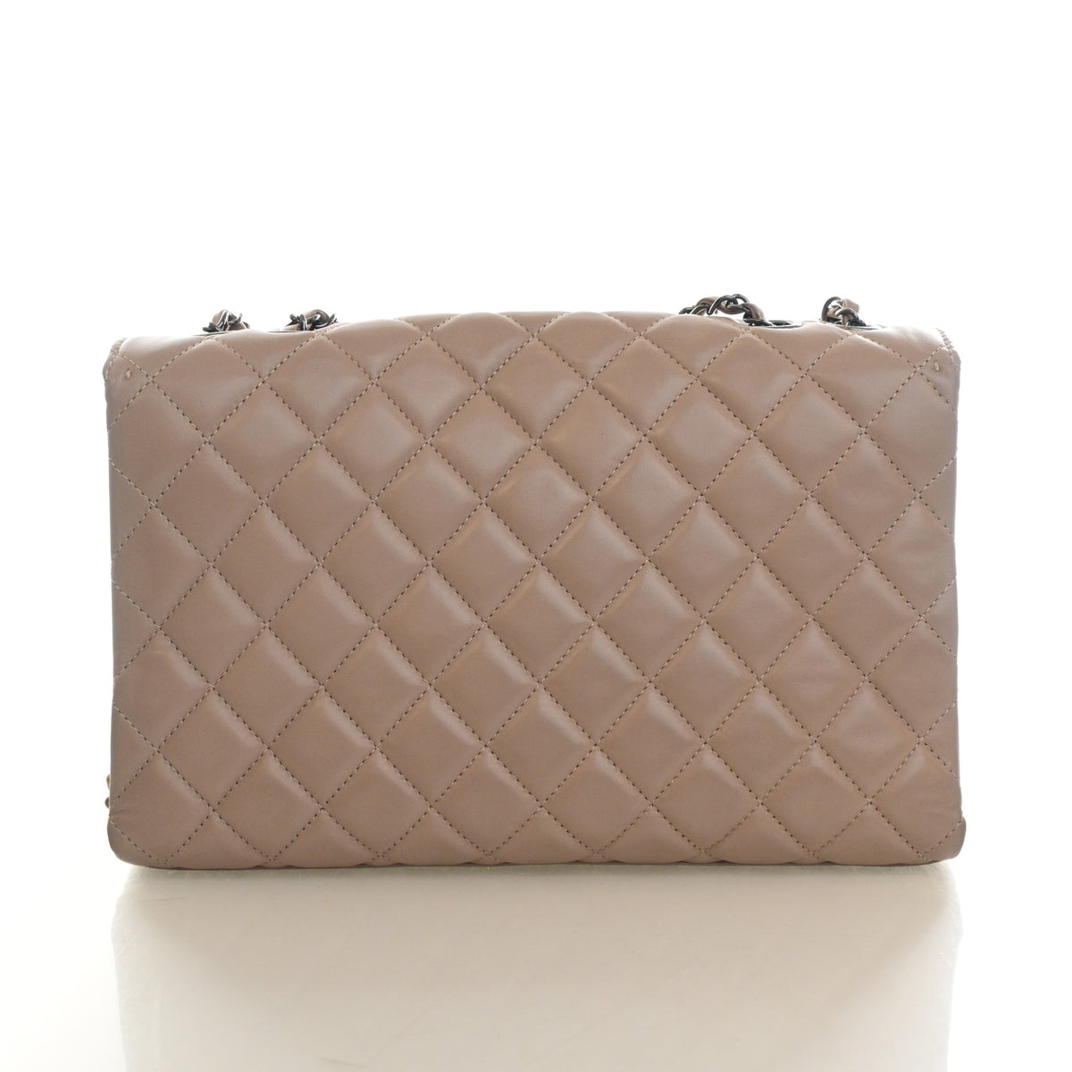 Chanel Jumbo Lambskin Single Flap Bag, photo 11 of 17