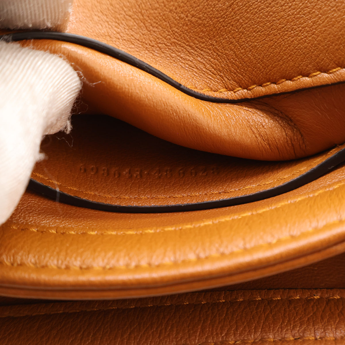 Pre-Owned Gucci Mini Calfskin Blondie, open interior with lining, photo 18 of 19