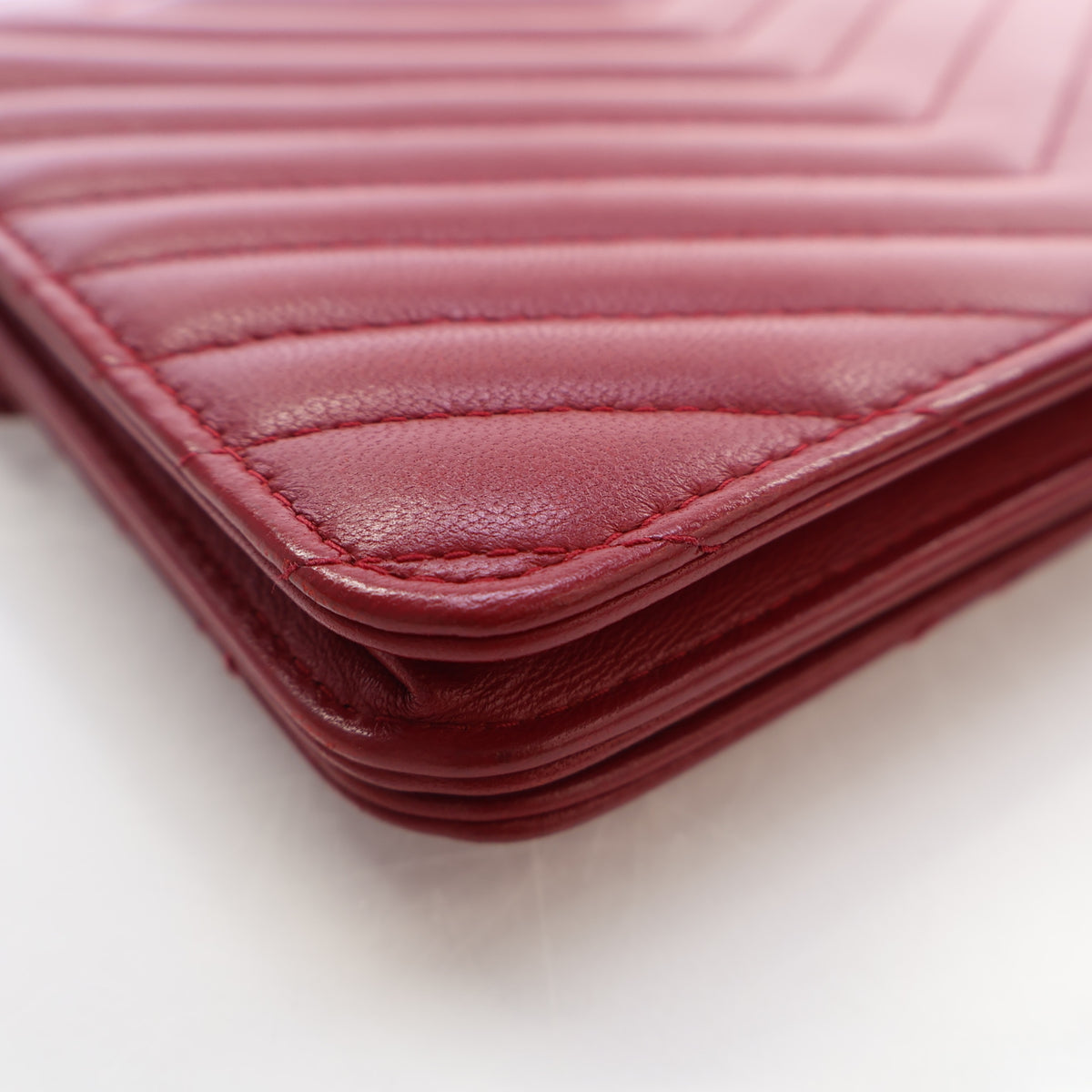 Chanel Lambskin Chevron Wallet on Chain, photo 12 of 17