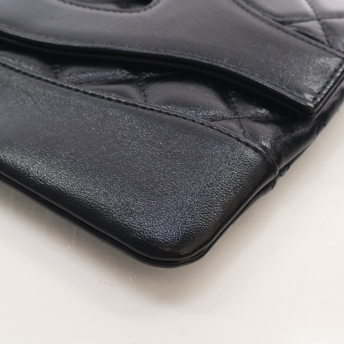 Pre-Owned Chanel Clutch Small Shiny Calfskin 31, corner detail