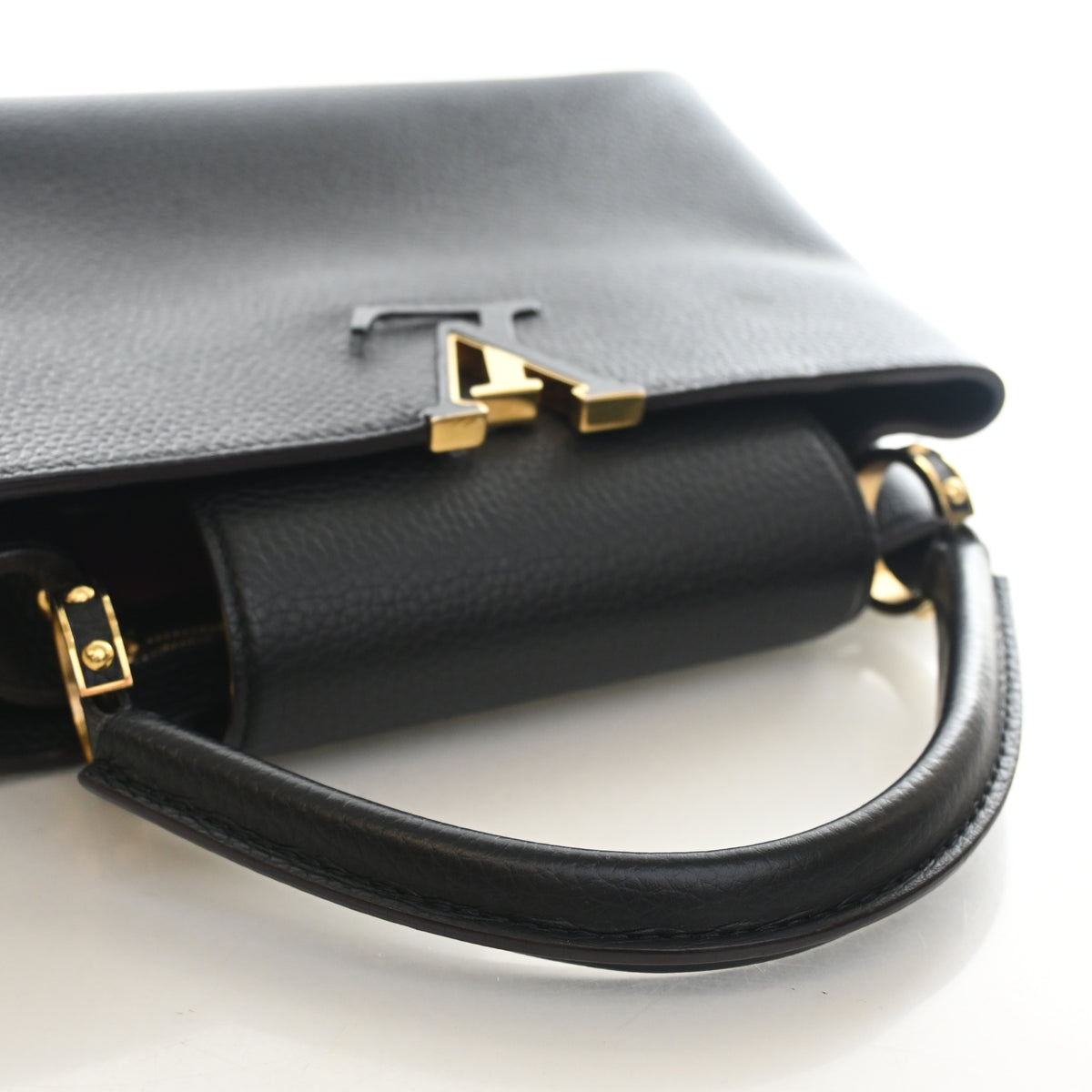 Pre-Owned Louis Vuitton PM Calfskin Capucines, gold hardware close-up