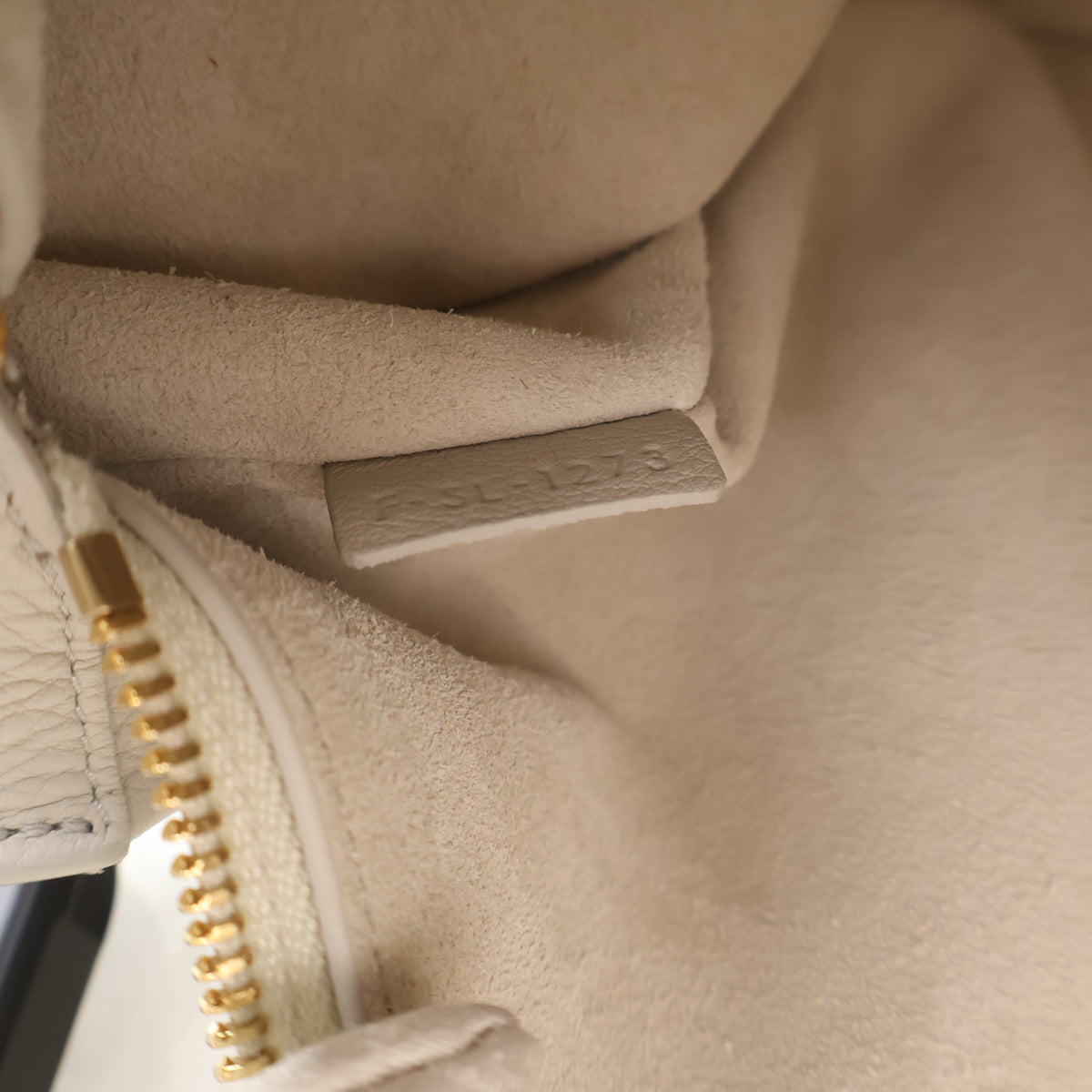 Pre-Owned Celine Medium Calfskin Romy, open interior