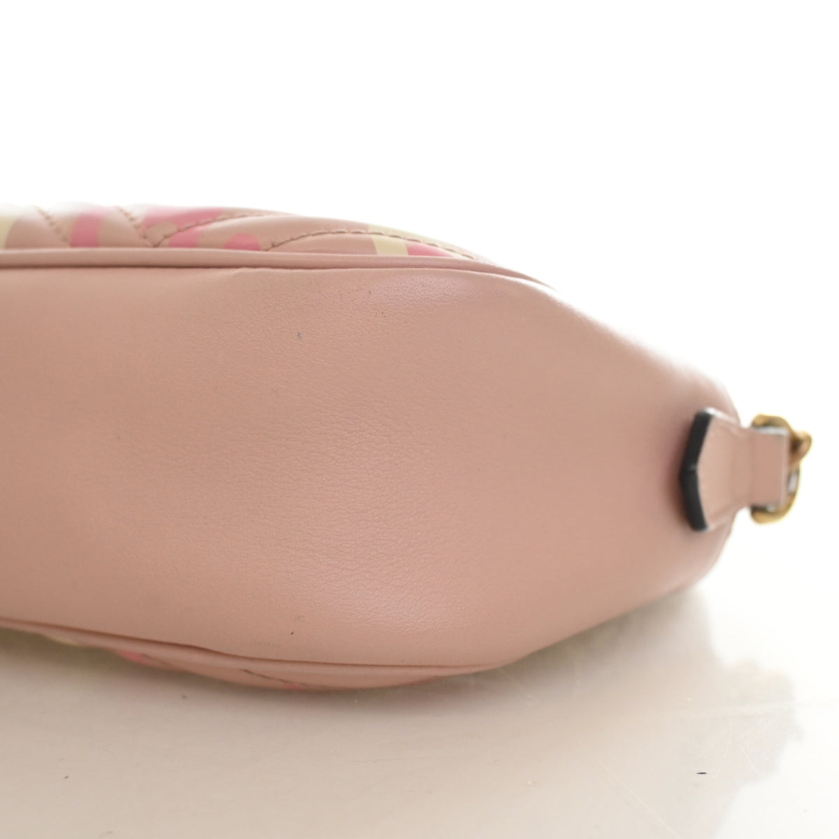 Pre-Owned Gucci Camera Bag Small Calfskin Marmont, side profile