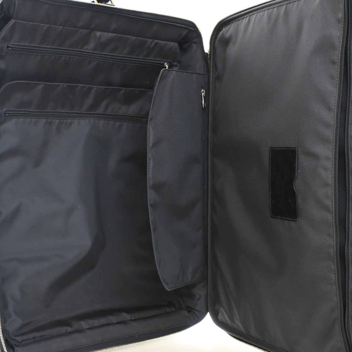 Pre-Owned Louis Vuitton 45 Epi Pegase, open interior with lining