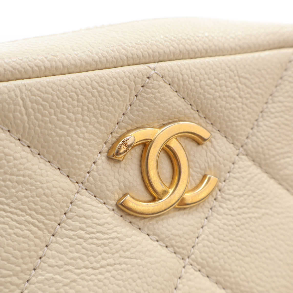 Chanel Small Caviar Camera Bag, photo 4 of 15