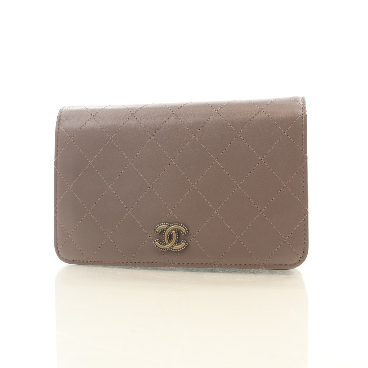 Pre-Owned Chanel Wallet On Chain Calfskin WOC, front view, photo 3 of 17