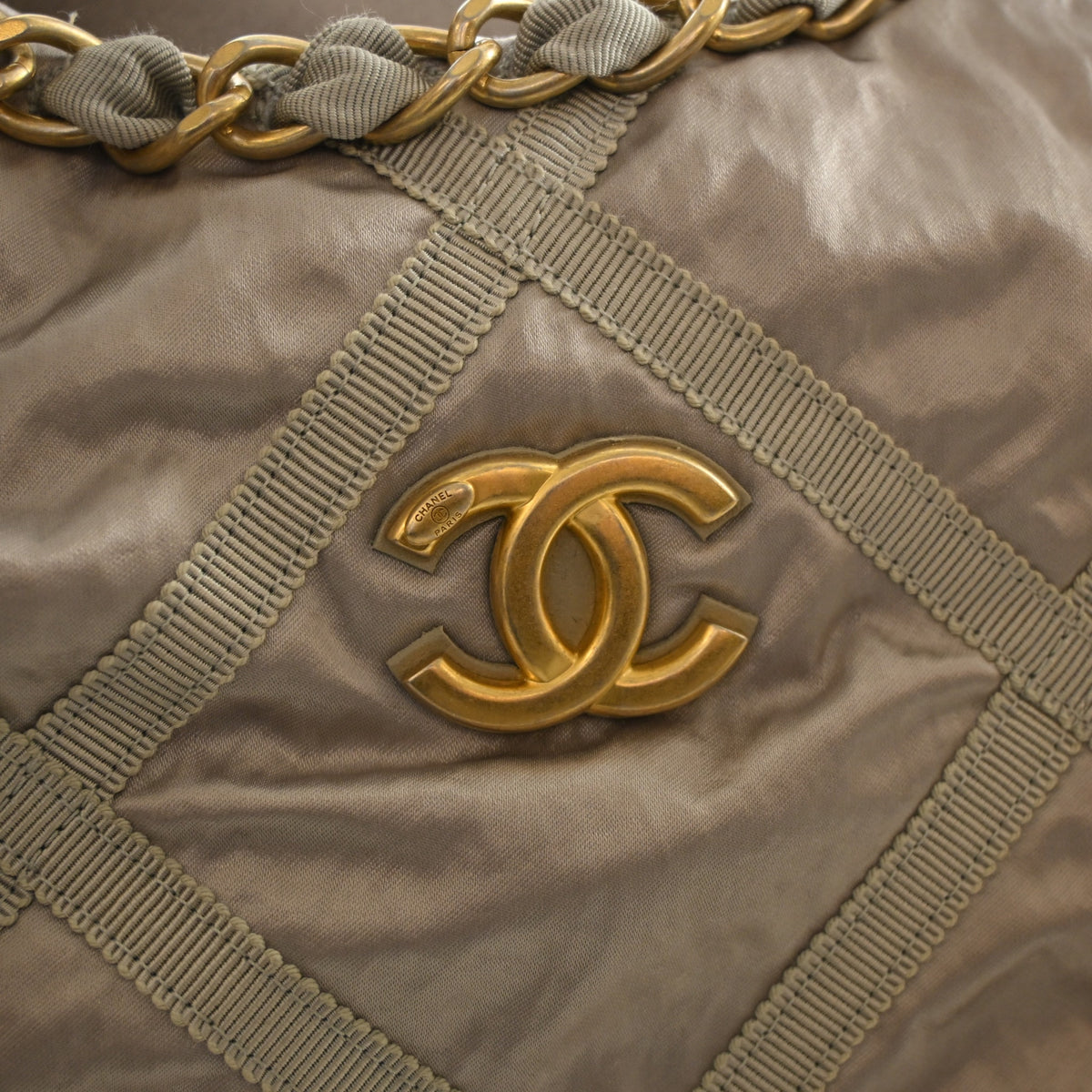 Chanel Maxi Mixed Fibers Lifestyle Shopping Bag, photo 4 of 15