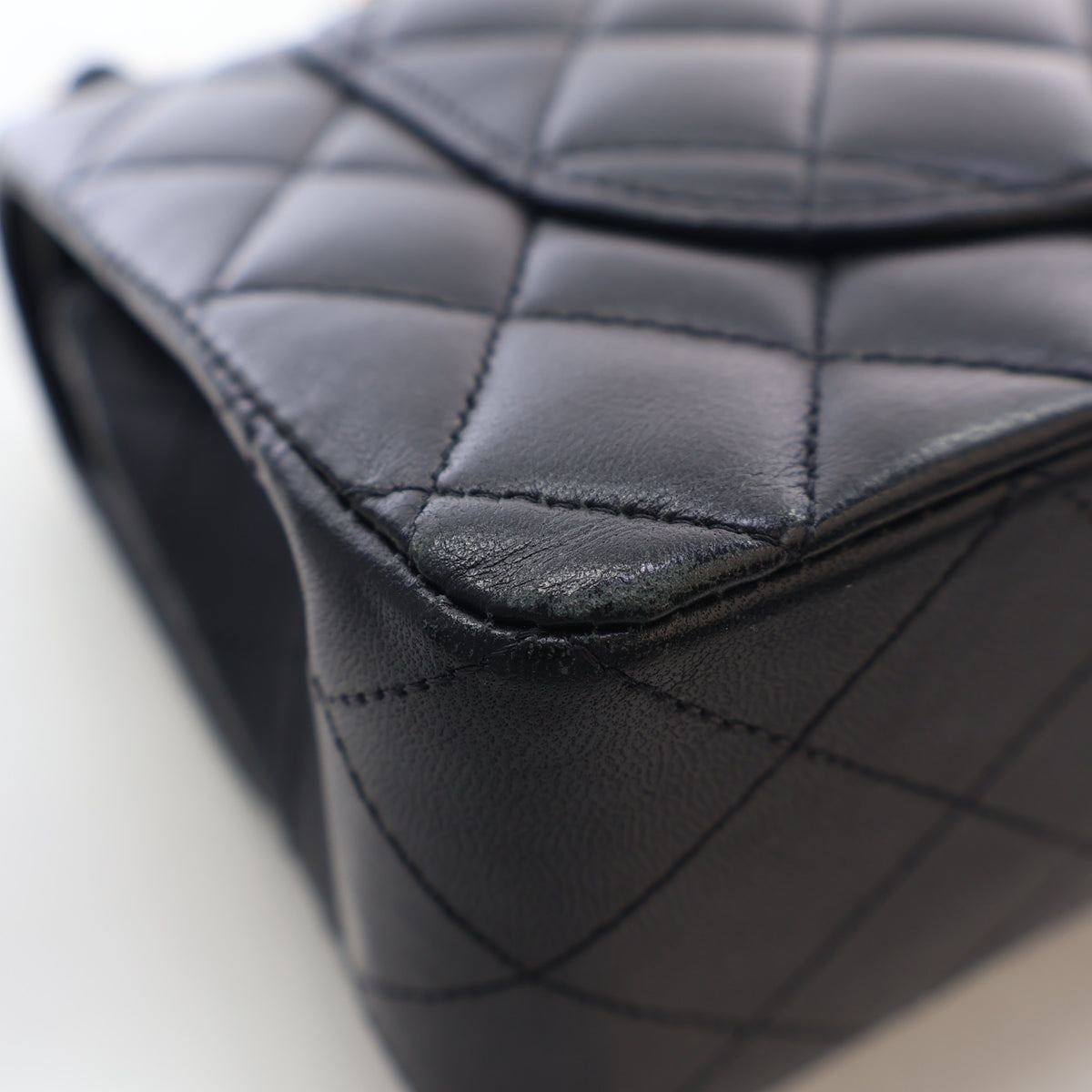 Pre-Owned Chanel Classic Double Flap Small Lambskin Bag, corner and edge detail, photo 12 of 18