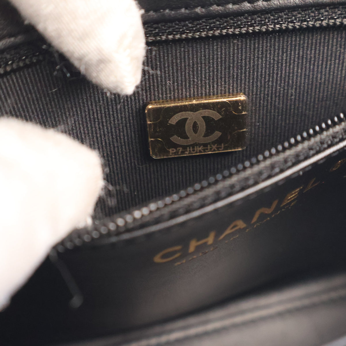 Pre-Owned Chanel Kelly Nano Aged Calfskin Shopper, logo detail