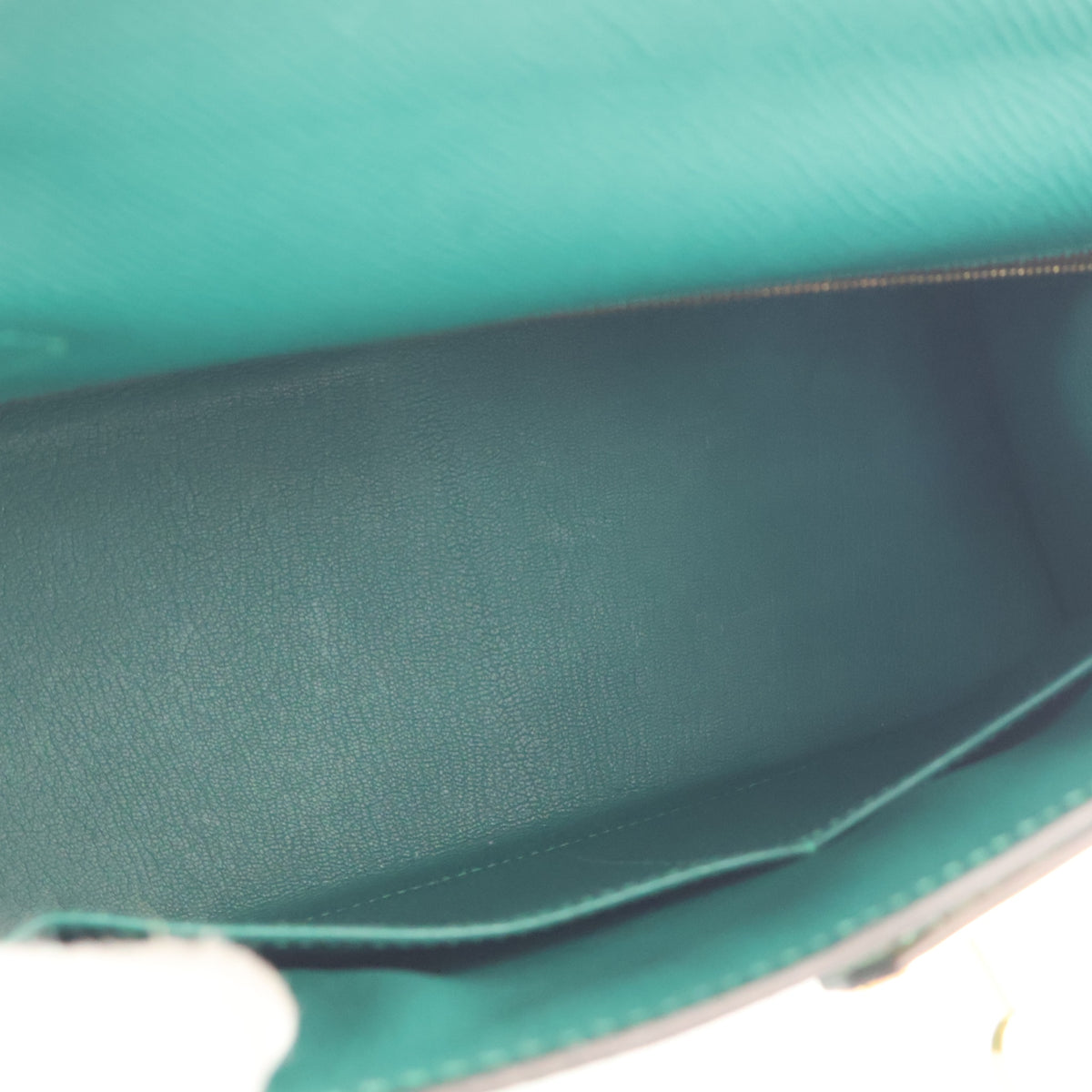 Pre-Owned Hermès Kelly 28 Malachite Epsom Leather, open interior with lining