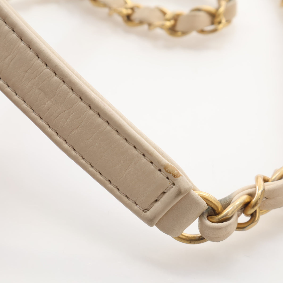 Pre-Owned Chanel Flap Bag Small Lambskin, gold hardware close-up, photo 17 of 25