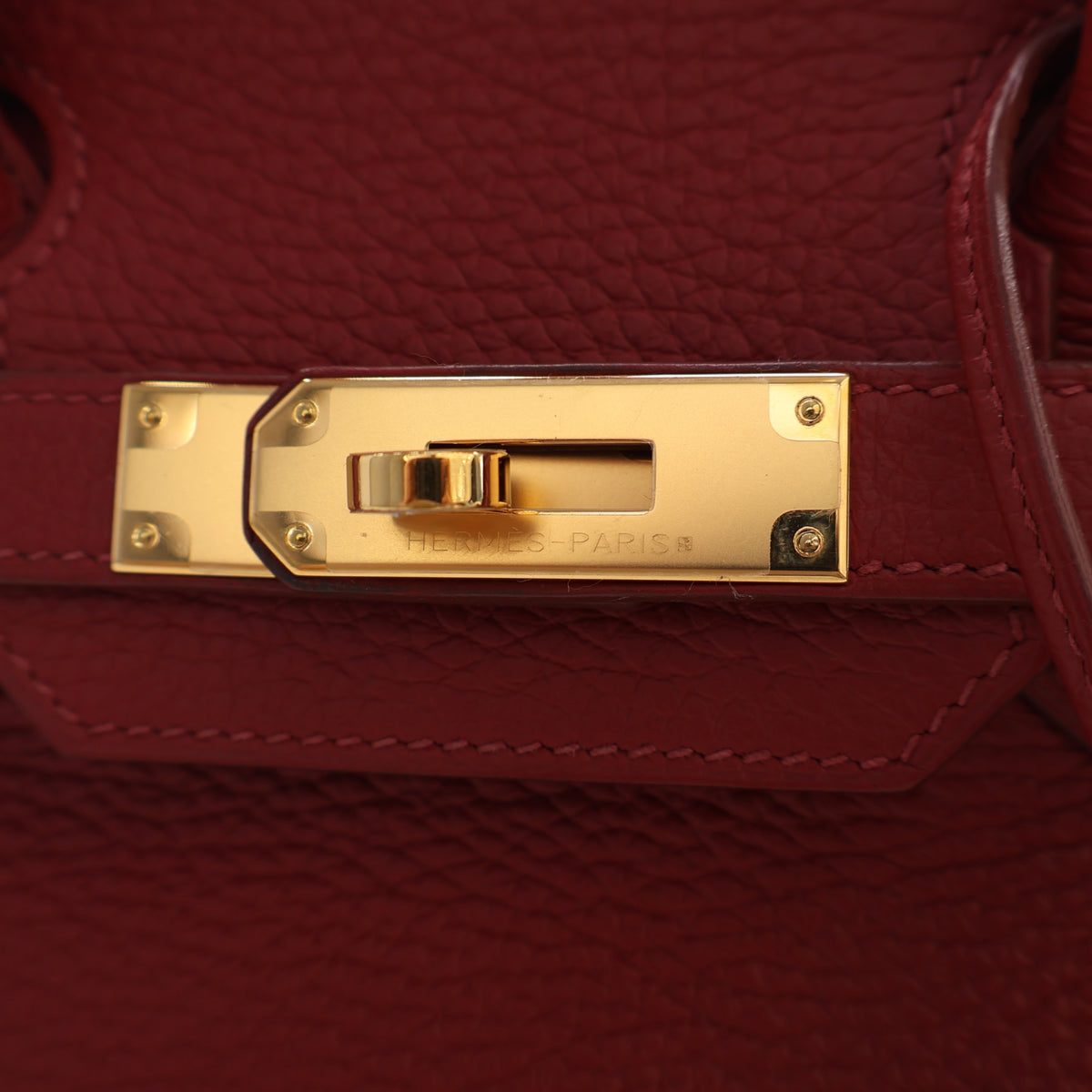 Pre-Owned Hermès Birkin 30 Rouge H Togo Leather, gold hardware close-up