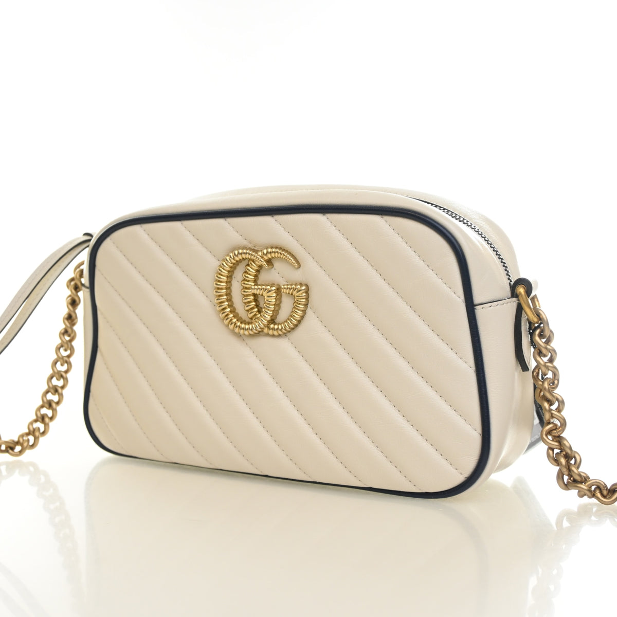 Pre-Owned Gucci Camera Bag Small Calfskin GG Marmont Torchon, three-quarter view