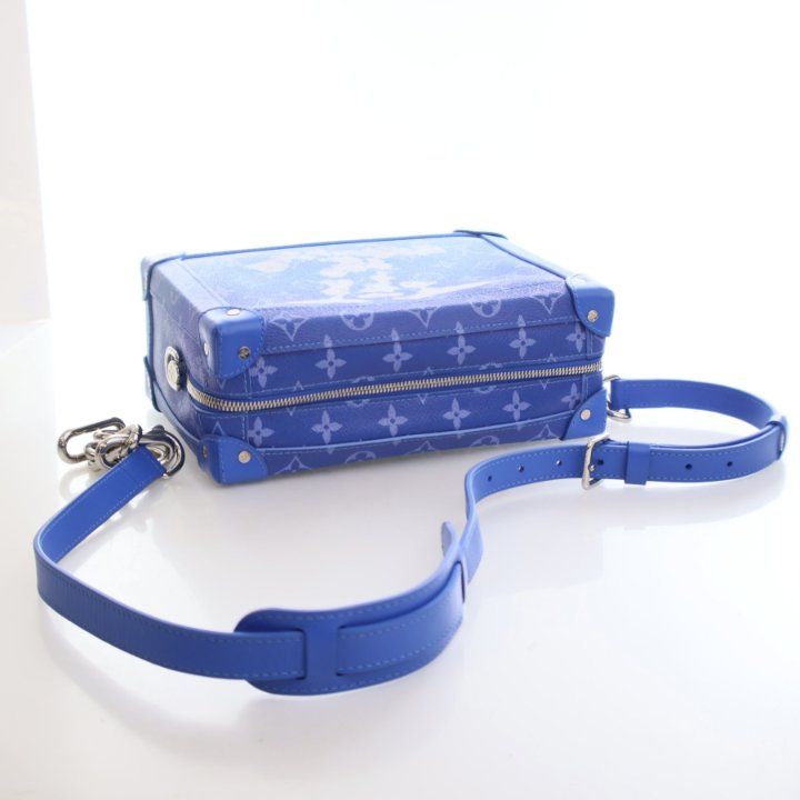 Pre-Owned Louis Vuitton Trunk Monogram Clouds Soft Messenger, three-quarter view