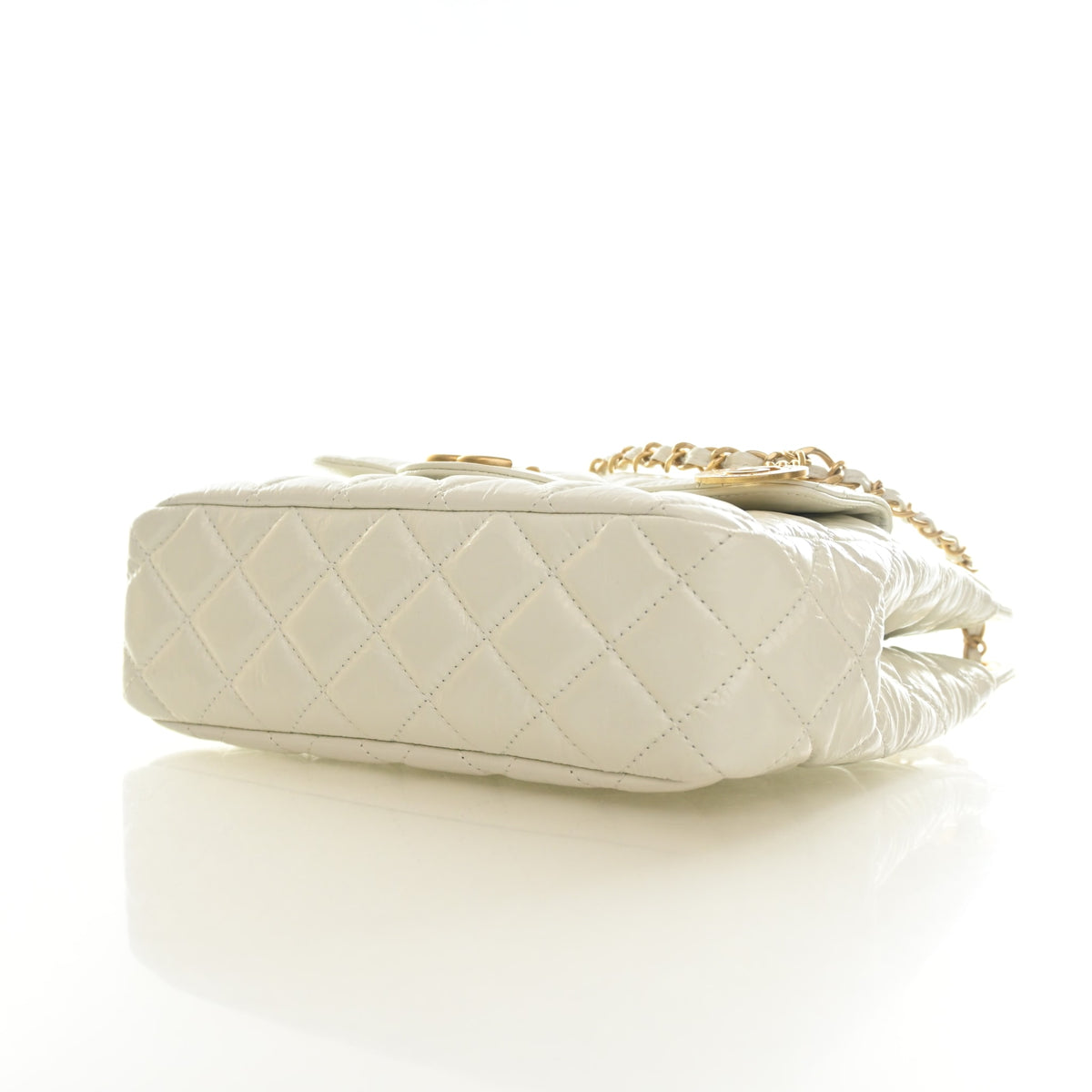 Pre-Owned Chanel Hobo Medium Crumpled Calfskin Wavy CC, base and feet view, photo 7 of 13