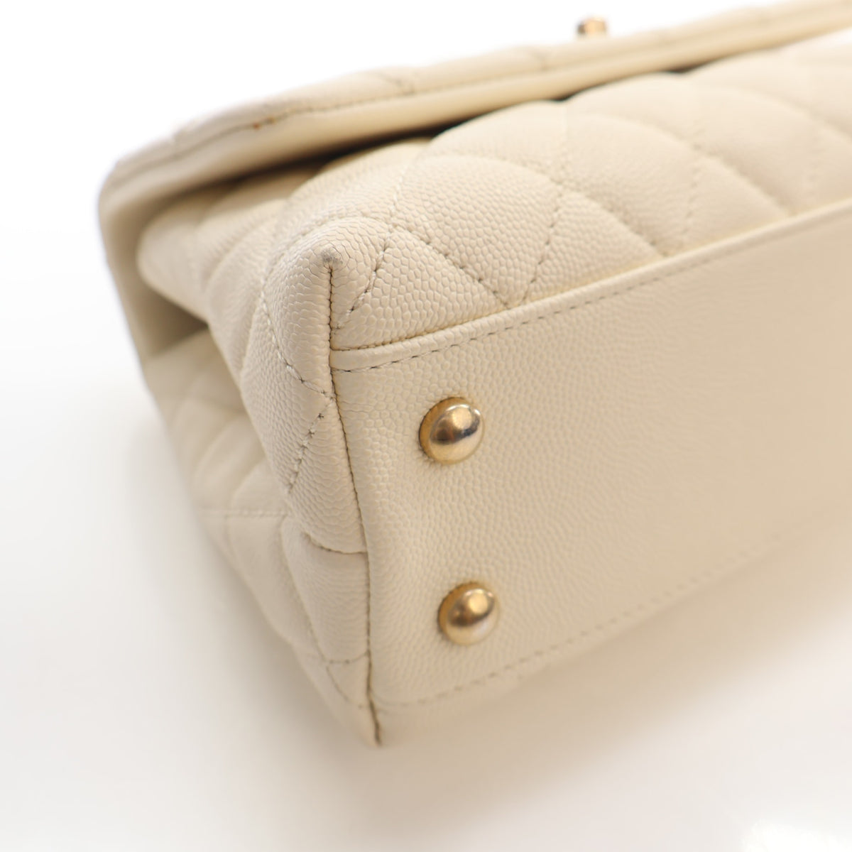 Pre-Owned Chanel Coco Handle Small Caviar Leather Bag, base and feet view, photo 6 of 18