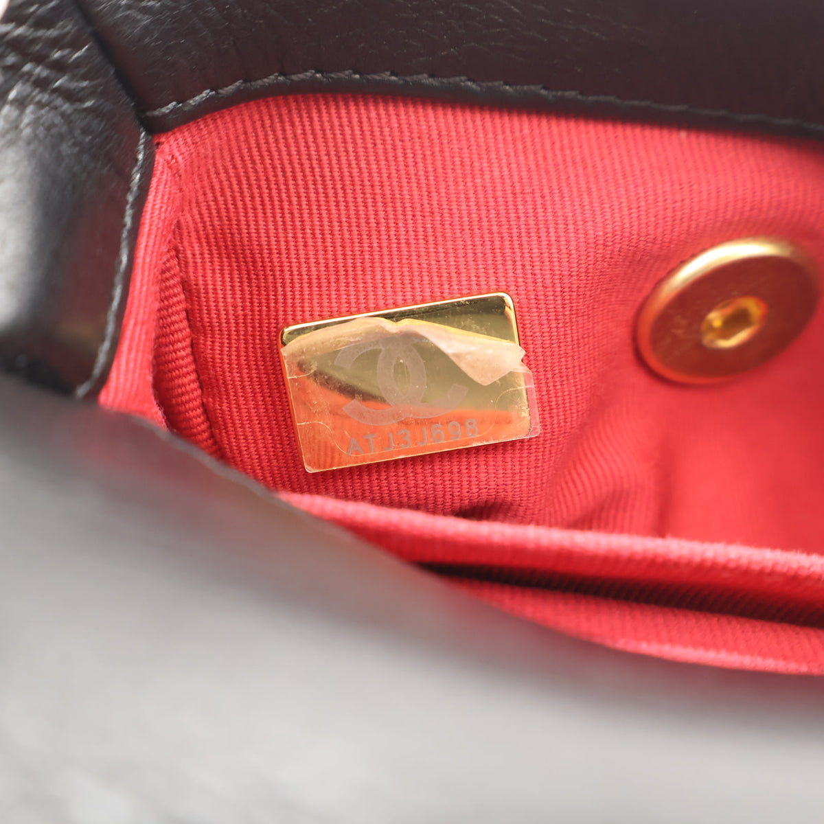 Pre-Owned Chanel Flap Bag Mini Lambskin CC, gold hardware close-up, photo 14 of 14