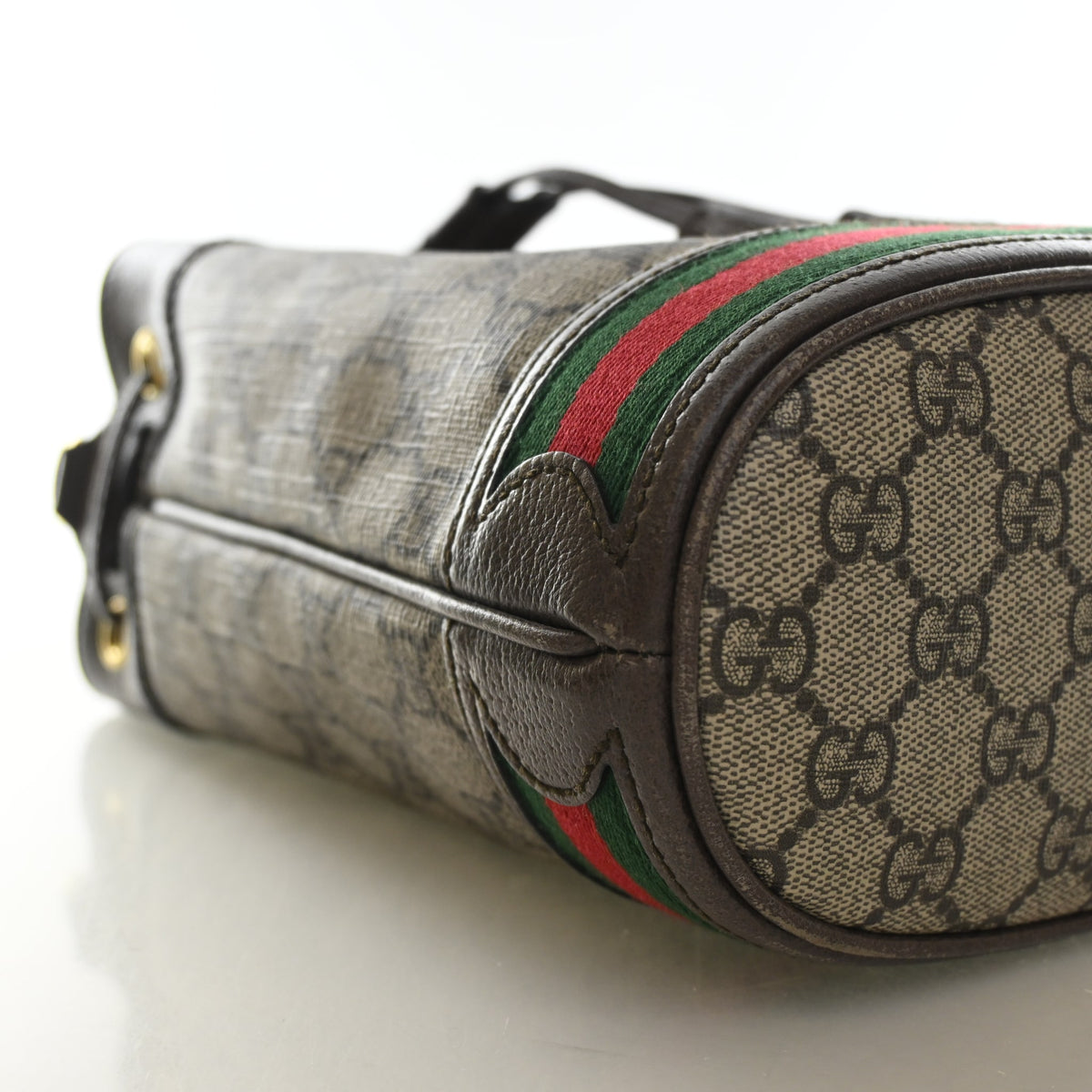 Pre-Owned Gucci Bucket Bag Medium GG Supreme Ophidia, side view