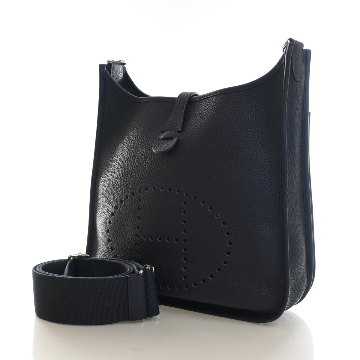 Pre-Owned Hermès Evelyne PM Bleu Nuit Clemence Leather III, front view, photo 3 of 13