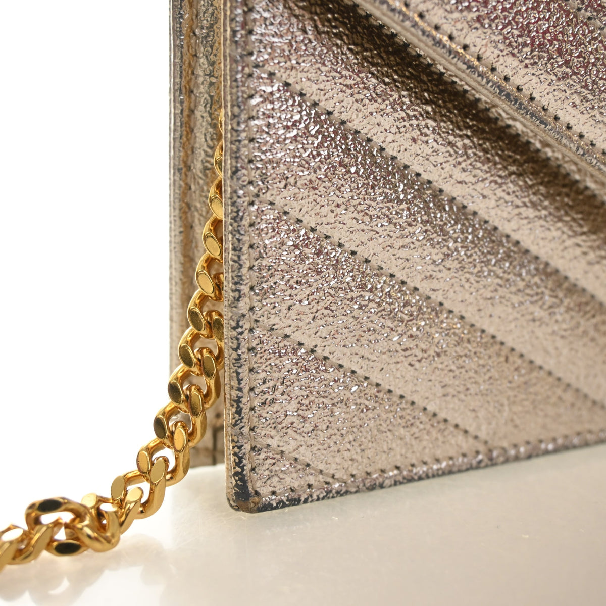 Pre-Owned Saint Laurent Wallet On Chain Calfskin WOC, strap and chain detail